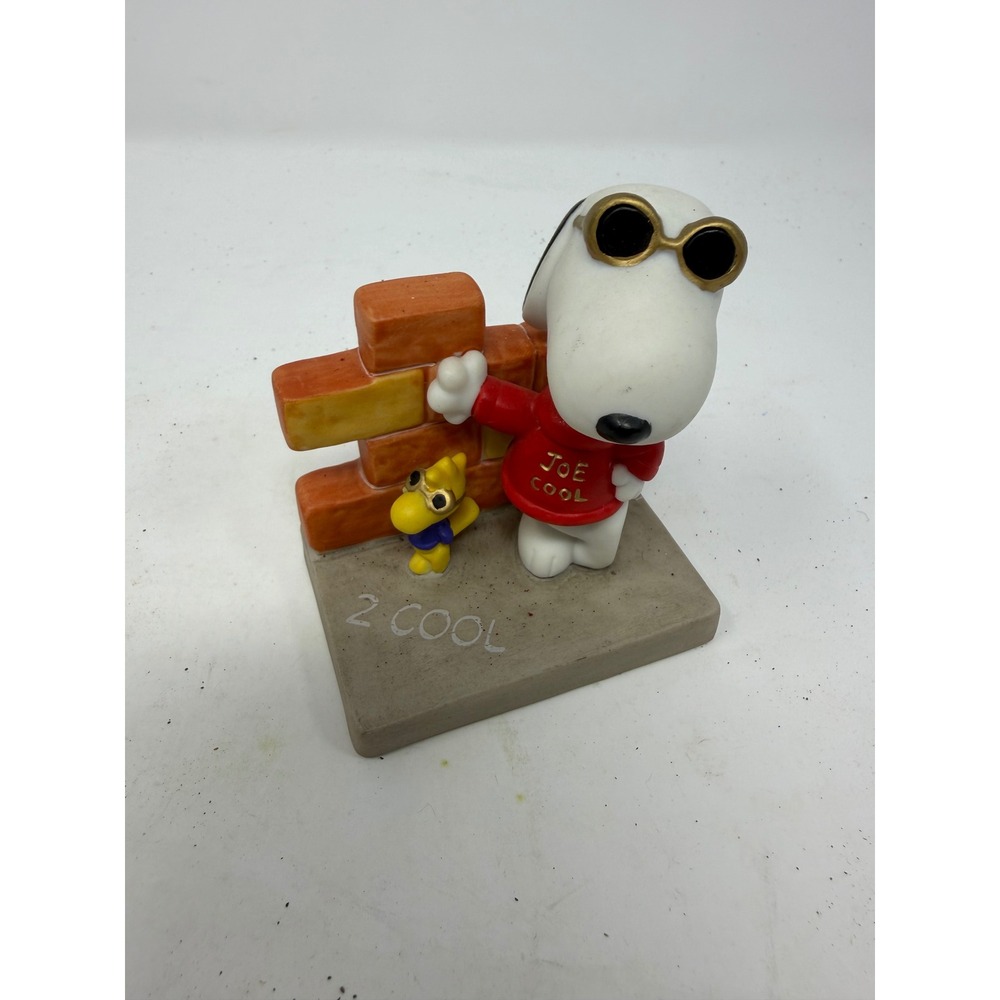 Hallmark Peanuts Gallery Joe Cool Snoopy Woodstock 2 Cool Figurine QPC4011 2000